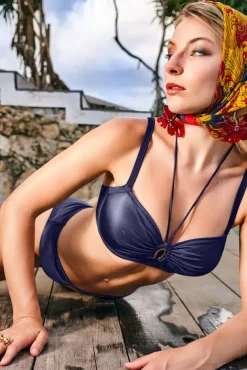 jet-set-plunge-balcony-bikini-top