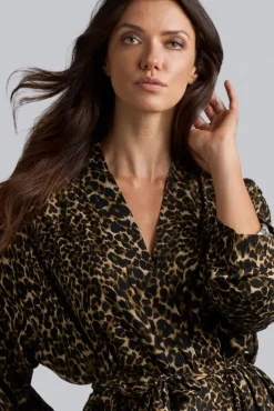 peekaboo-kimono